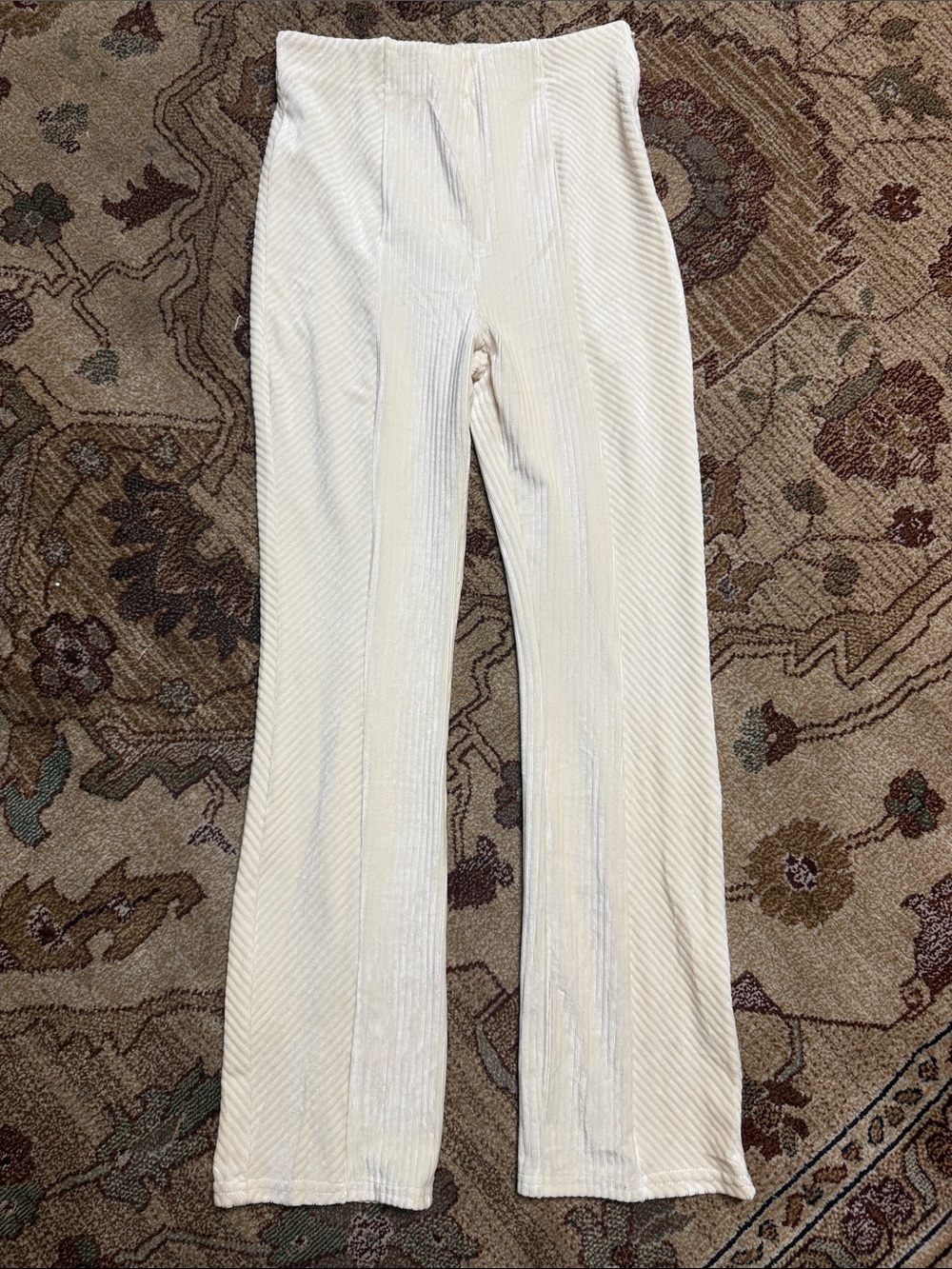 New in cream velour pants medium